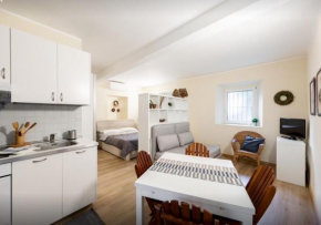 Quiet and charming apartment in the centre air conditioned and purified with ozone treatment